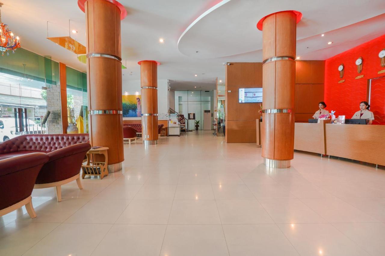 פאטאיה Baron Beach Hotel מראה חיצוני תמונה
