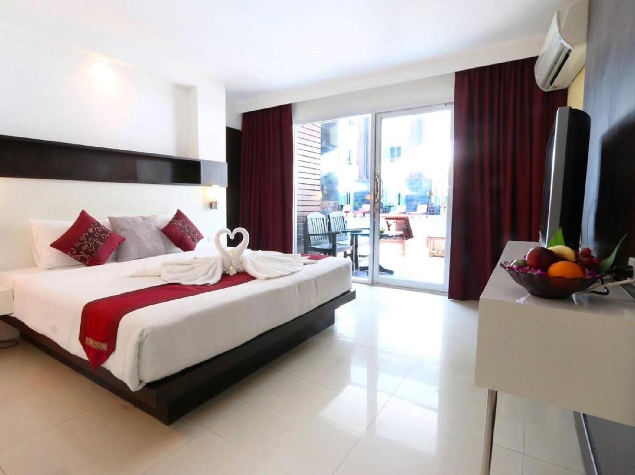 פאטאיה Baron Beach Hotel מראה חיצוני תמונה