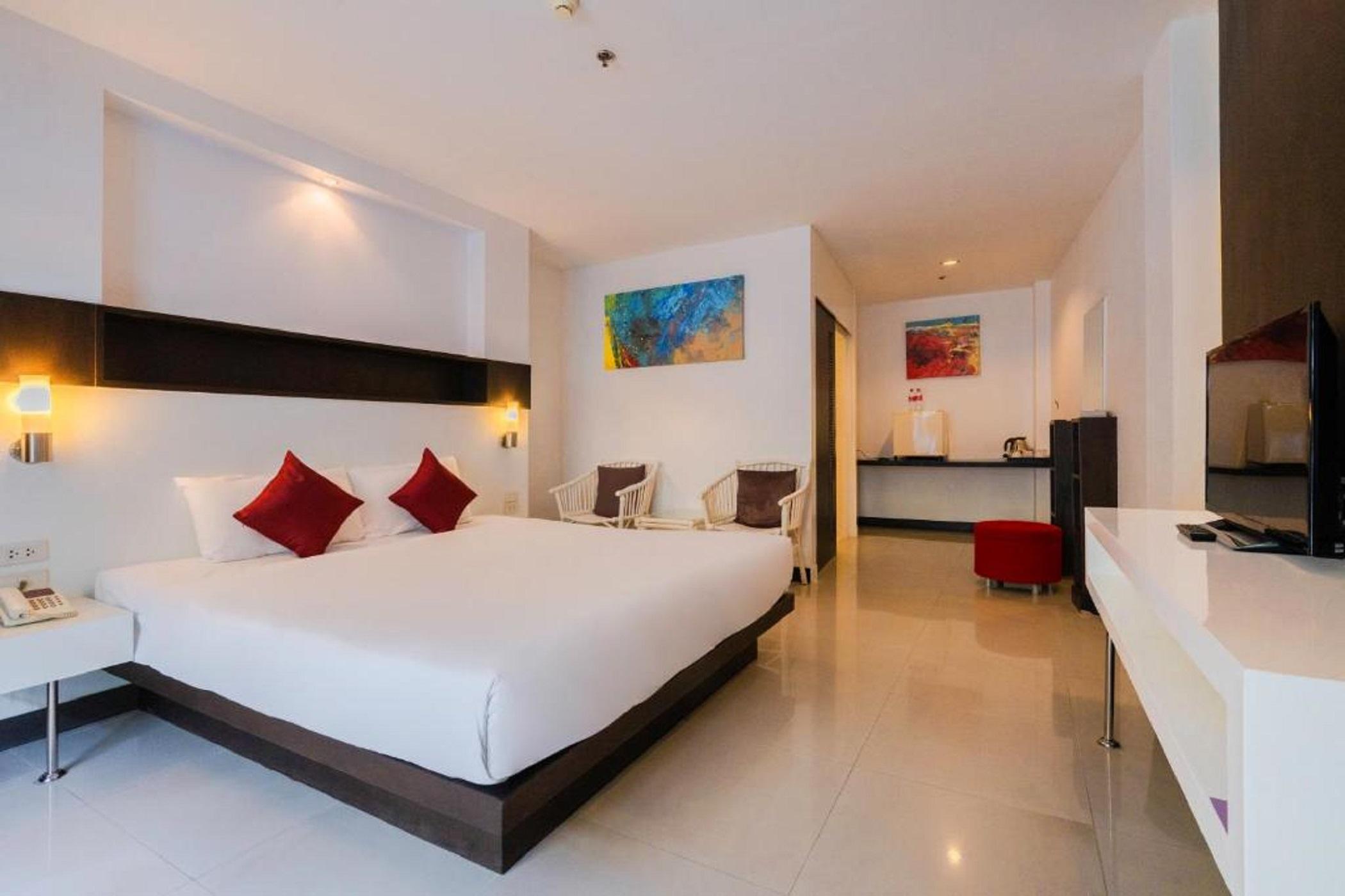 פאטאיה Baron Beach Hotel מראה חיצוני תמונה