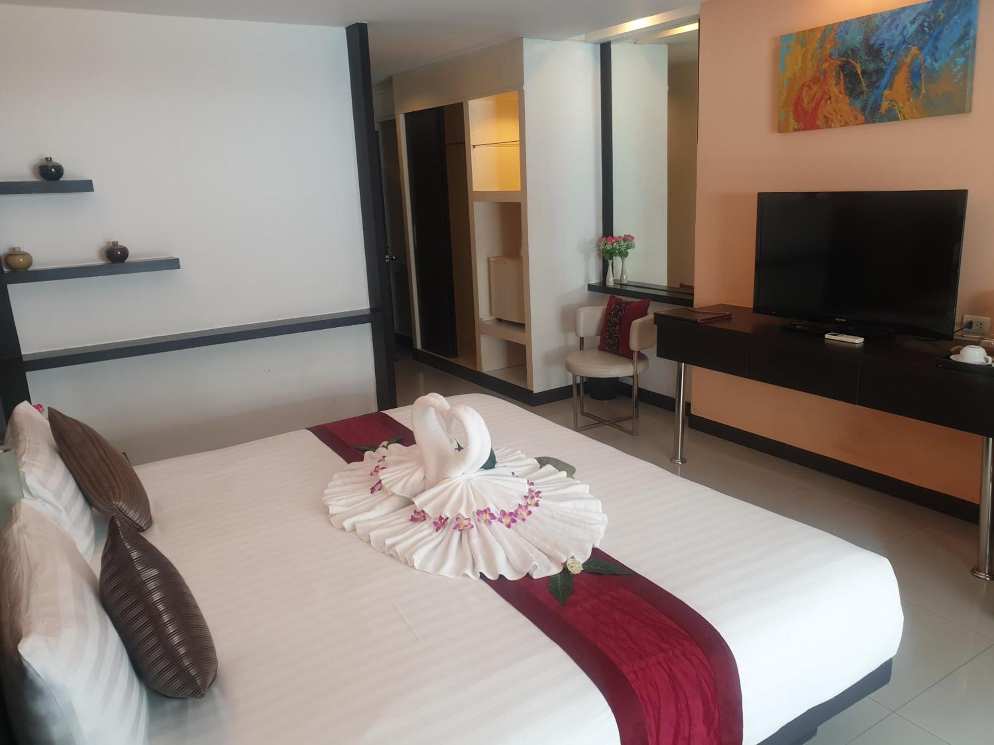 פאטאיה Baron Beach Hotel מראה חיצוני תמונה