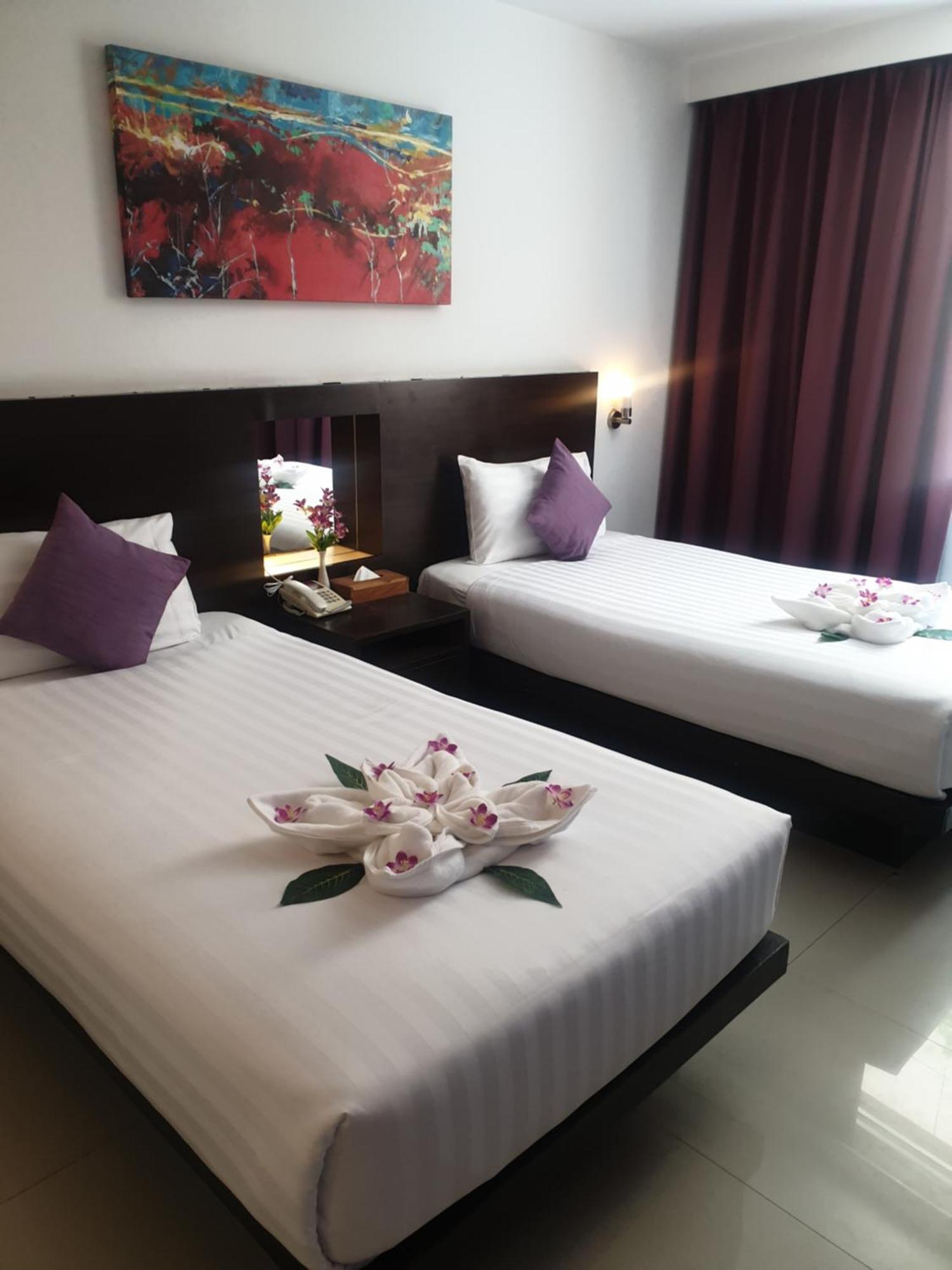 פאטאיה Baron Beach Hotel מראה חיצוני תמונה