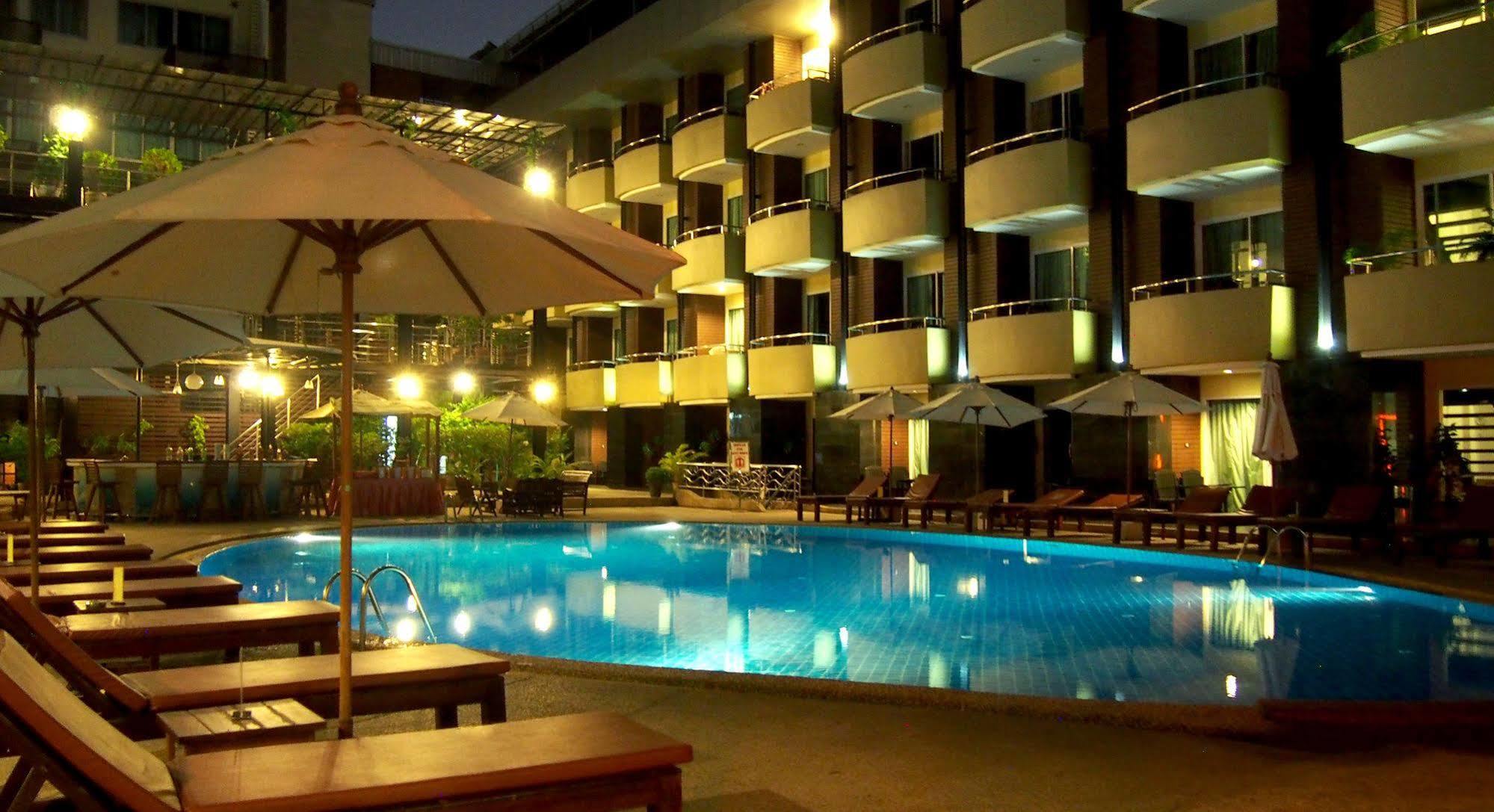 פאטאיה Baron Beach Hotel מראה חיצוני תמונה