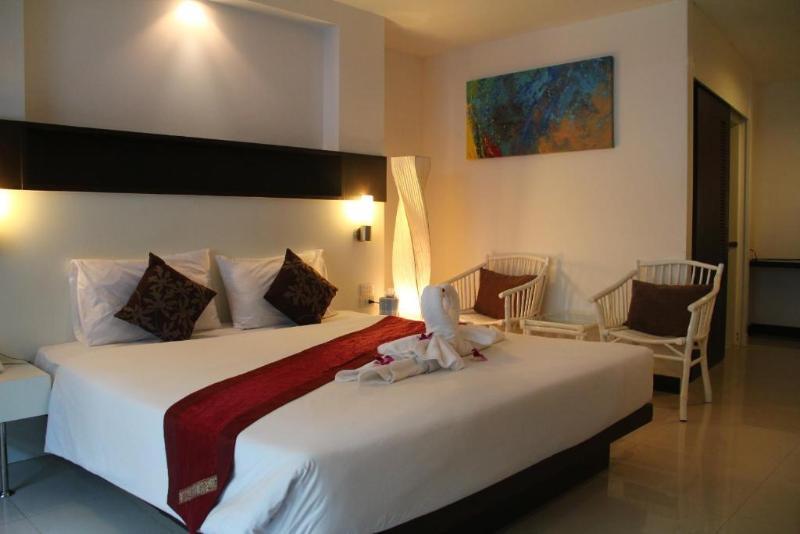 פאטאיה Baron Beach Hotel מראה חיצוני תמונה