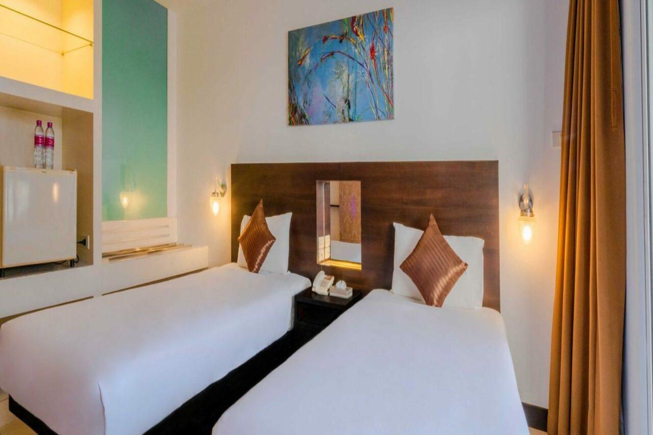 פאטאיה Baron Beach Hotel מראה חיצוני תמונה